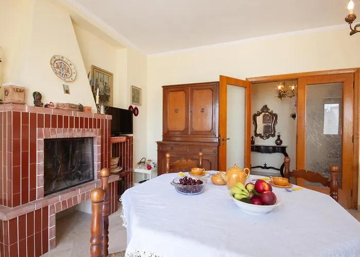 Guesthost - Bella Vista With Seaview Balcony