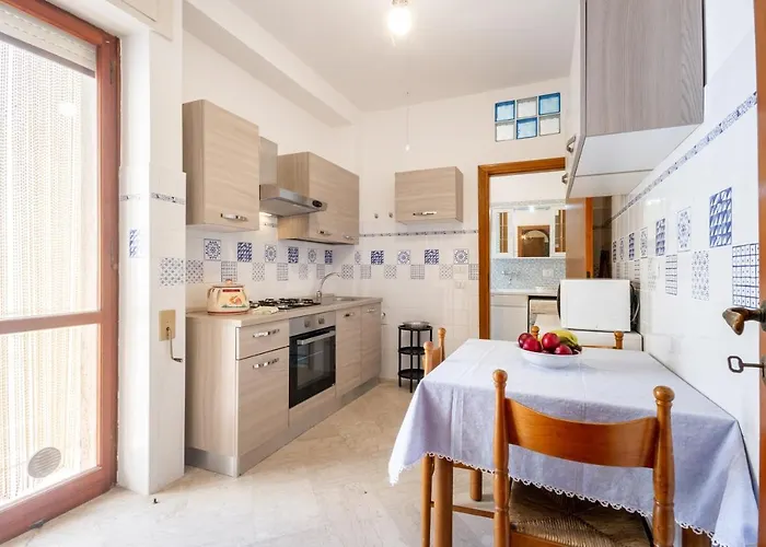 شقة Guesthost - Bella Vista With Seaview Balcony *