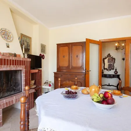 Guesthost - Bella Vista With Seaview Balcony