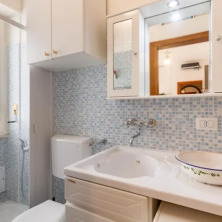 Bella Vista With Seaview Balcony Daire *