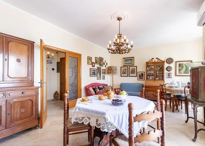 Guesthost - Bella Vista With Seaview Balcony