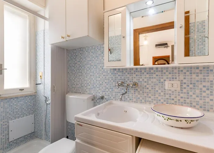 Guesthost - Bella Vista With Seaview Balcony شقة *